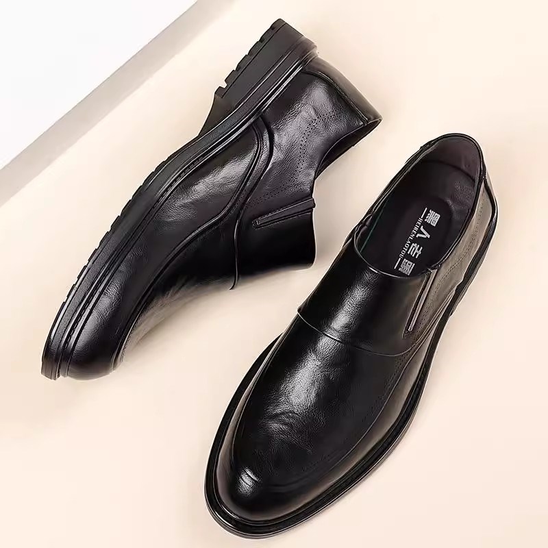 2025新款商务皮鞋男士结婚正装简约高级黑色英伦尖头一脚蹬德比鞋