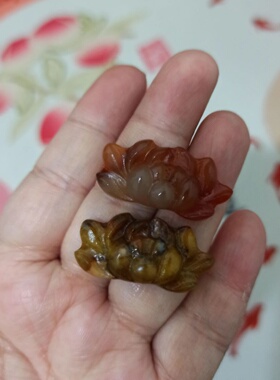 183天然辽宁玉石雕刻莲花两边孔岫玉手牌卡32X15mm左右满48元包邮