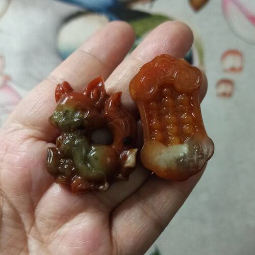石辽宁岫玉吊坠特色狐狸算盘牌