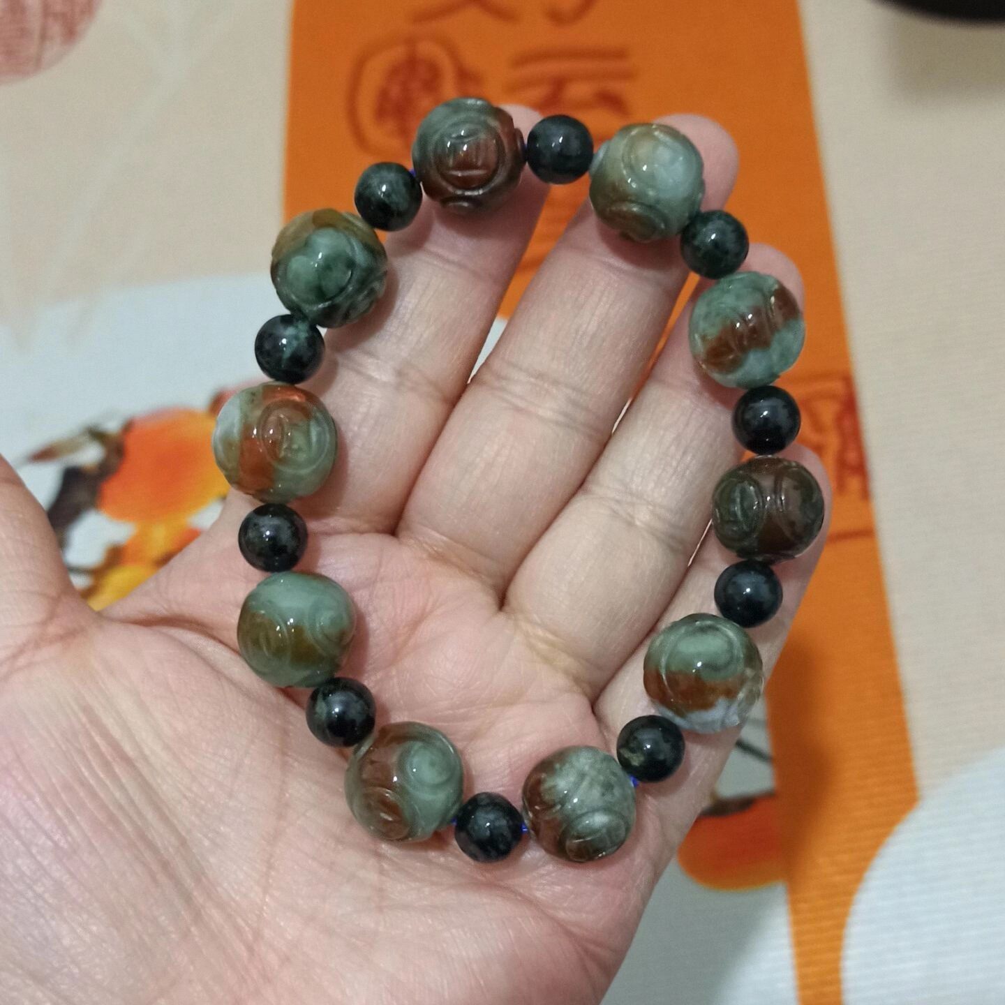 天然翡翠烧红翡回纹珠手串