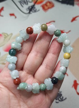 缅甸天然翡翠手串雕刻小猪串