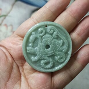 366天然翡翠吊坠雕刻件圣兽五福祥瑞玄武牌卡43mm左右满48元包邮