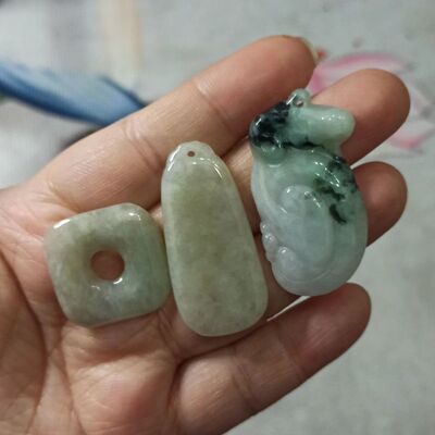 缅甸天然翡翠吊坠杂件羊牌