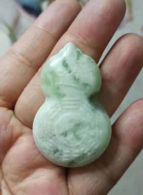 378天然玉石辽宁岫玉吊坠特色飘花葫芦牌卡45X29mm左右满48元包邮