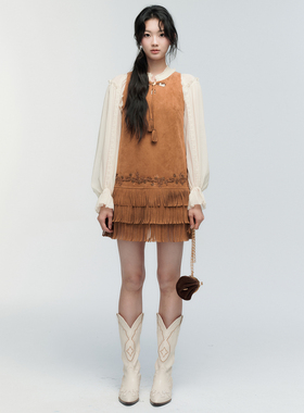 ORA GENESIS2025年冬季新品时尚仿麂皮流苏连衣裙