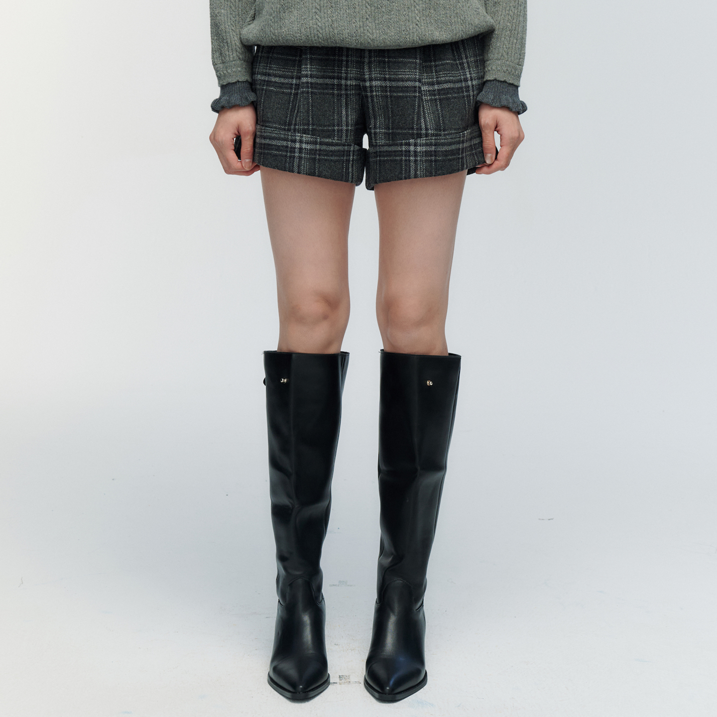 ORA GENESIS2025年冬季新品翻边格纹短裤