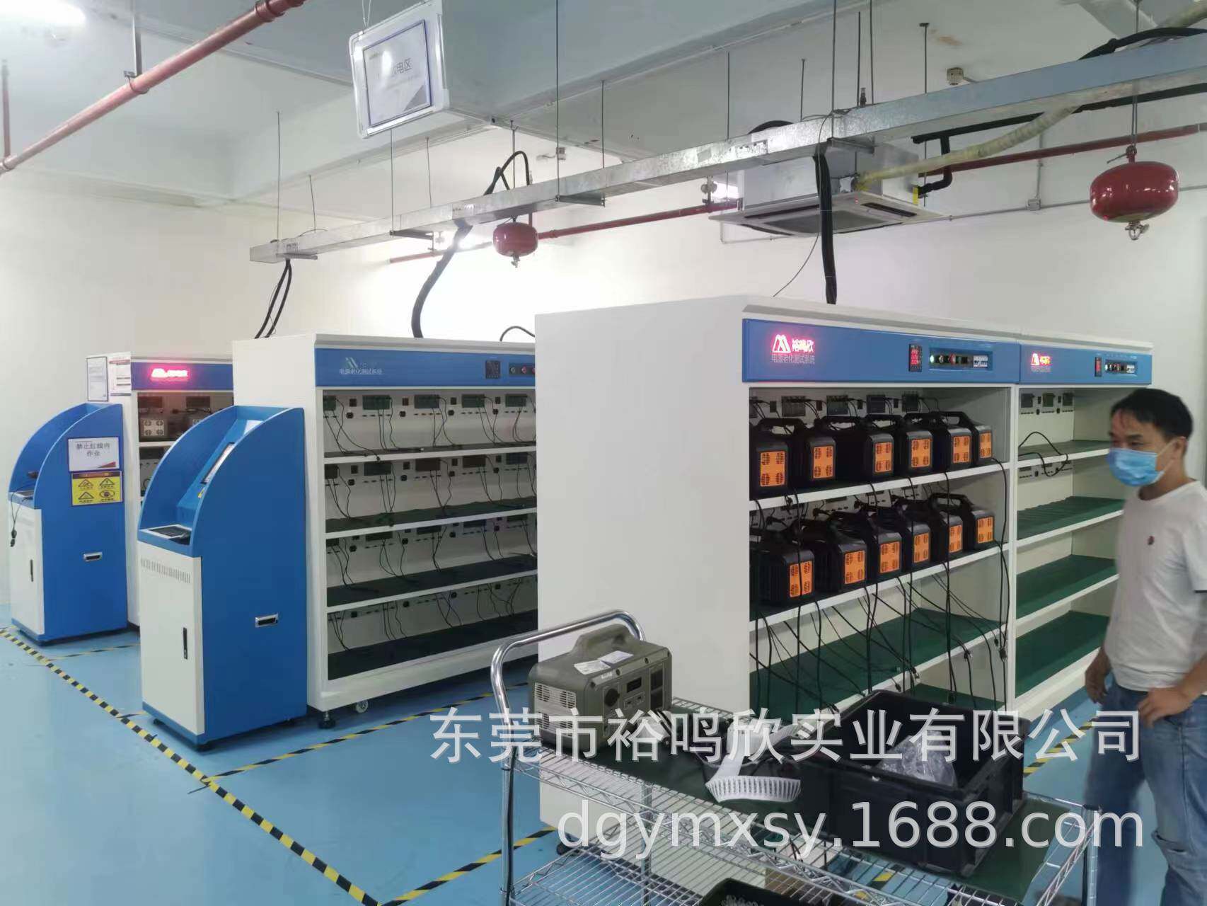 2000KW户外储能电源AC充放电DC快充快放一体老化柜