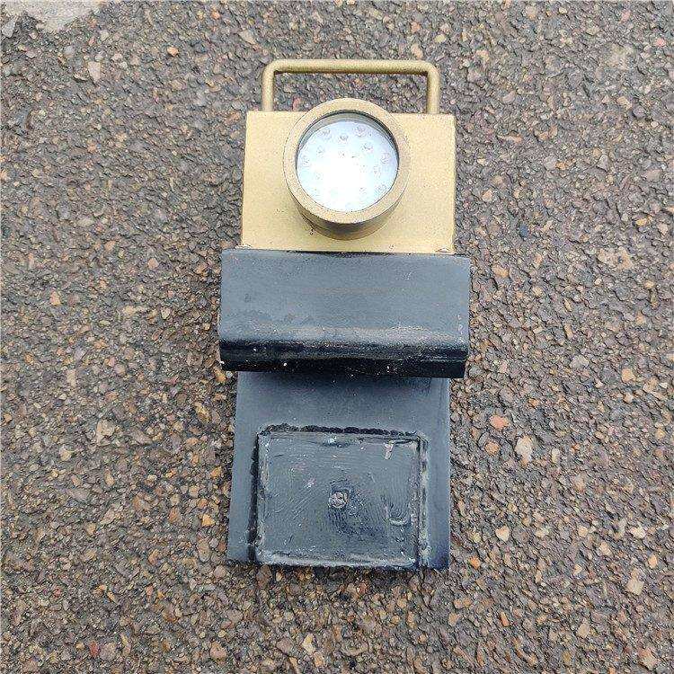 结构合理重量轻方便携带矿用本安型红尾灯吸附牢固闪光式红尾灯