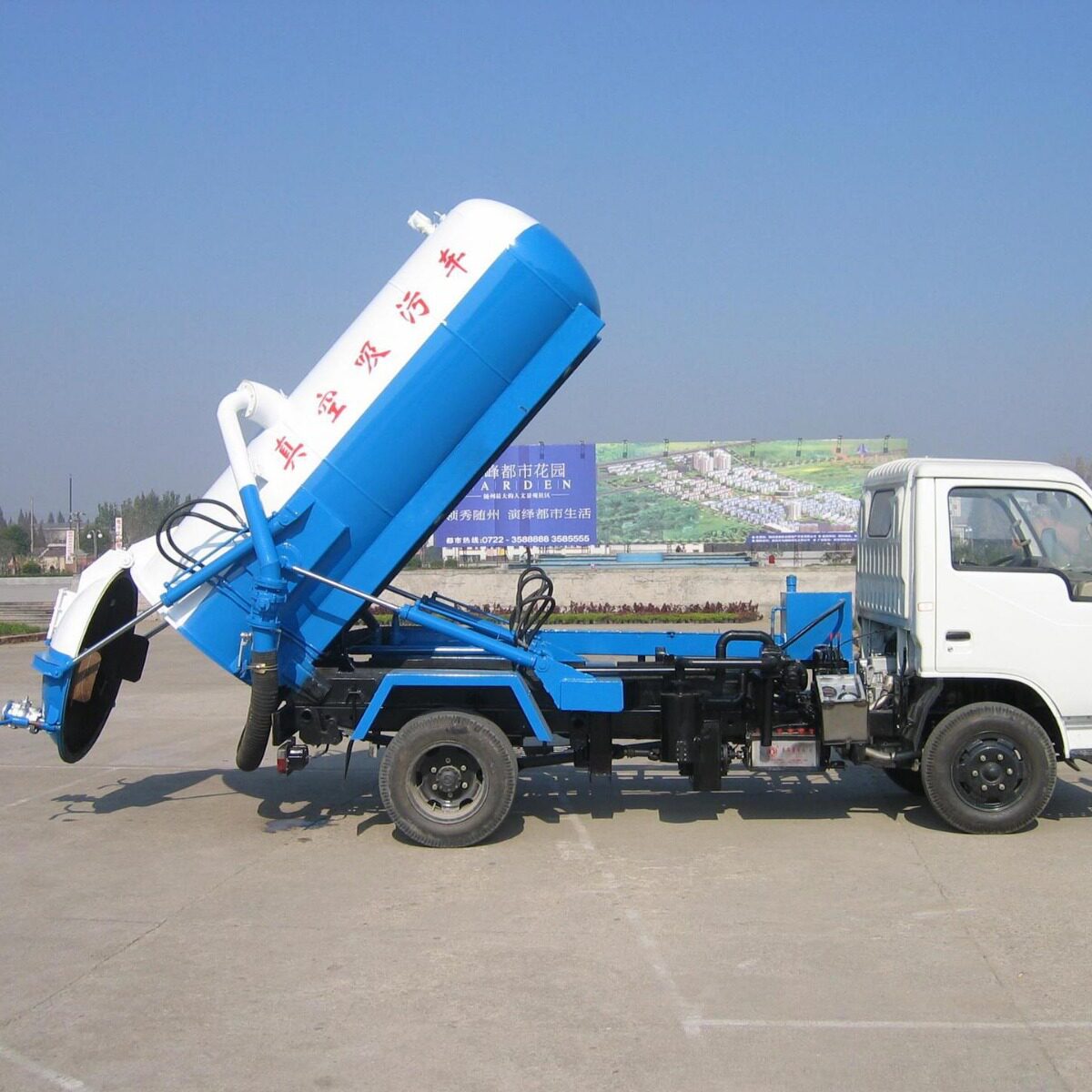 6立方吸污车6吨吸污车在吉安地区便宜销售15897652032张经理