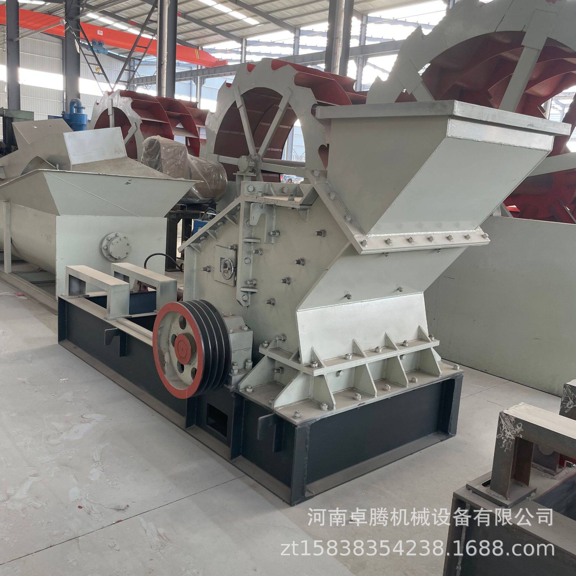 建筑垃圾移动破碎制砂机花岗岩炉渣液压开箱制砂机鹅卵石制砂设备
