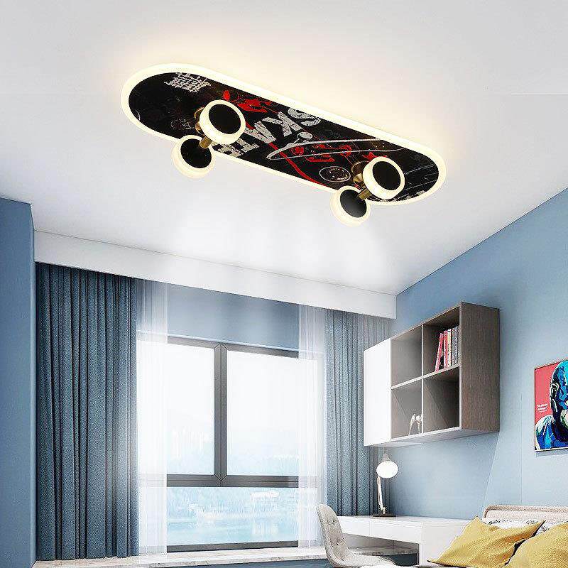 北欧创意时尚吸顶灯卡通护眼滑板车儿童灯简约大气家用卧室灯
