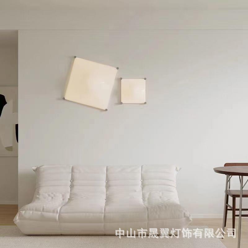 意大利卧室吸顶灯现代极简书房白色水滴设计师客厅bolla中古壁灯