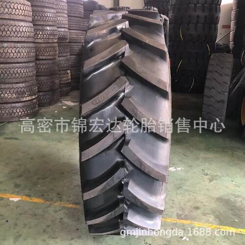 前轮14.9-28加宽加高420/85R28后轮18.4-38换520/85R38不用换钢圈