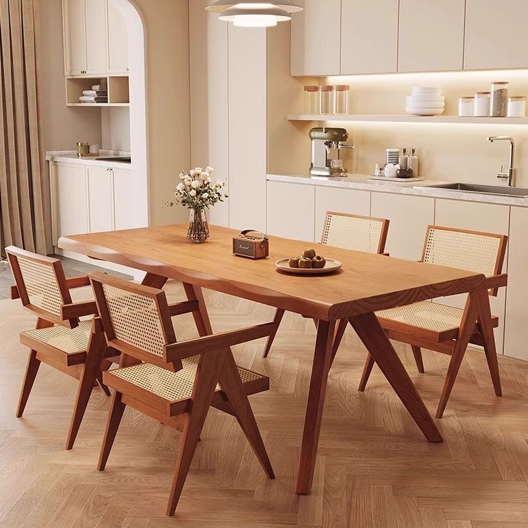 北欧全实木鲸鱼餐桌椅组合