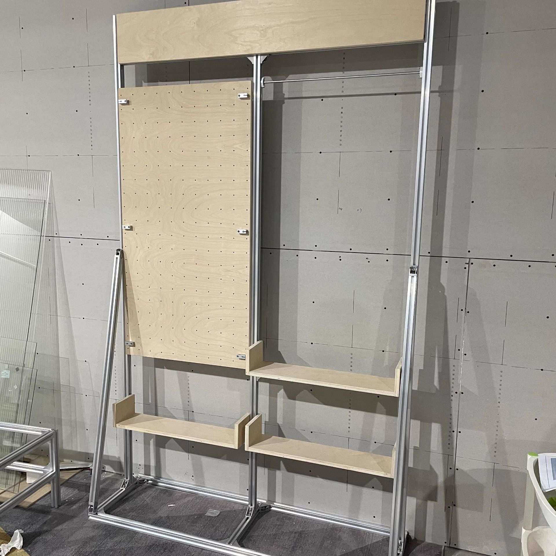 铝型材海洋板样品展览艺术展示架工业风桦木洞洞板陈列收纳置物架