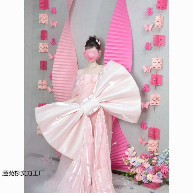 喜庆婚房装饰:超大红绒蝴蝶结挂饰新娘拍照道具新娘用品新款