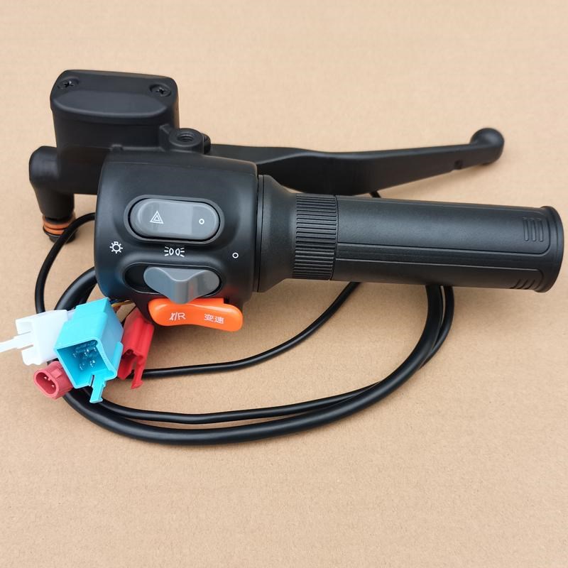 吉祥狮电动车原厂配件左右转把手油门组合开关总成速创新三阳上泵