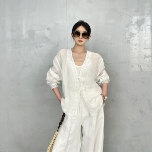 V领蕾丝拼接防晒衬衫女夏薄款宽松慵懒感气质长袖衬衣涤纶防晒