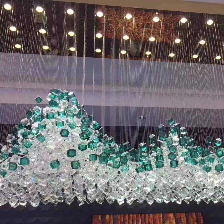 酒店大堂彩色琉璃石头吊灯会所售楼部异形灯非标工程装饰灯具