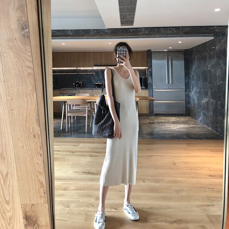 秋冬内搭吊带裙女2024新款V领修身显瘦针织背心长裙W冷淡风连衣裙,女装/女士精品,连衣裙,淘宝优惠券,粉丝福利购,淘宝优惠卷