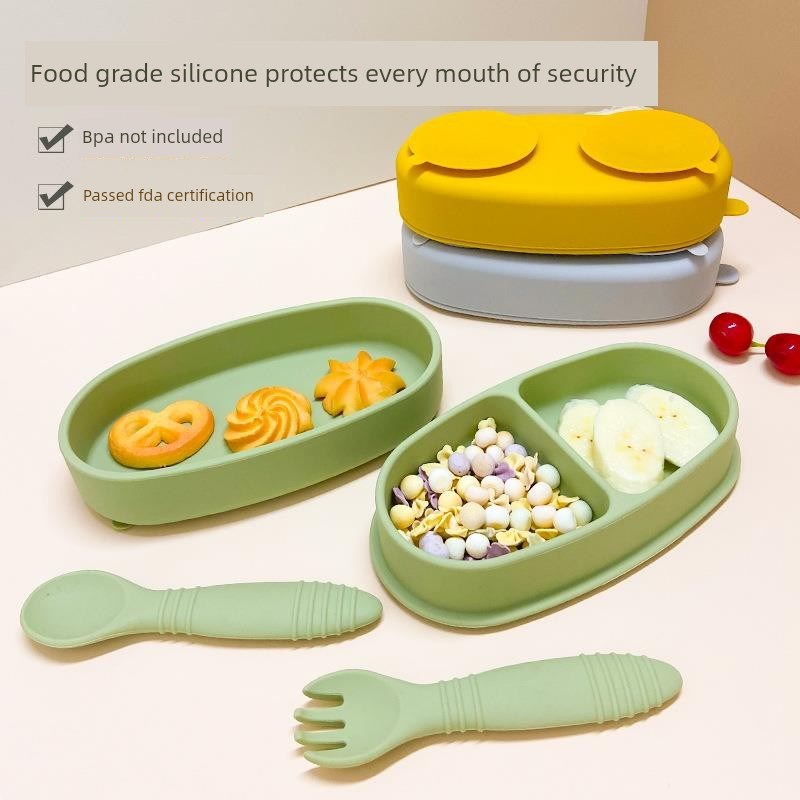 爆款硅胶餐盘儿童双拼分格餐具便携硅胶碗婴儿带盖分隔吸盘辅食碗