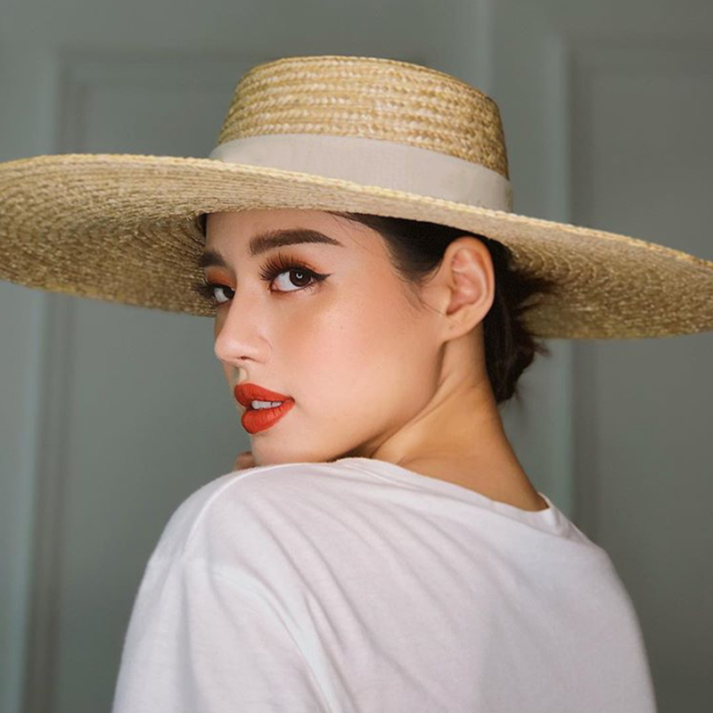 草帽大檐海边度假沙滩帽平顶英伦时尚百搭气质优雅平沿贴布海滩帽