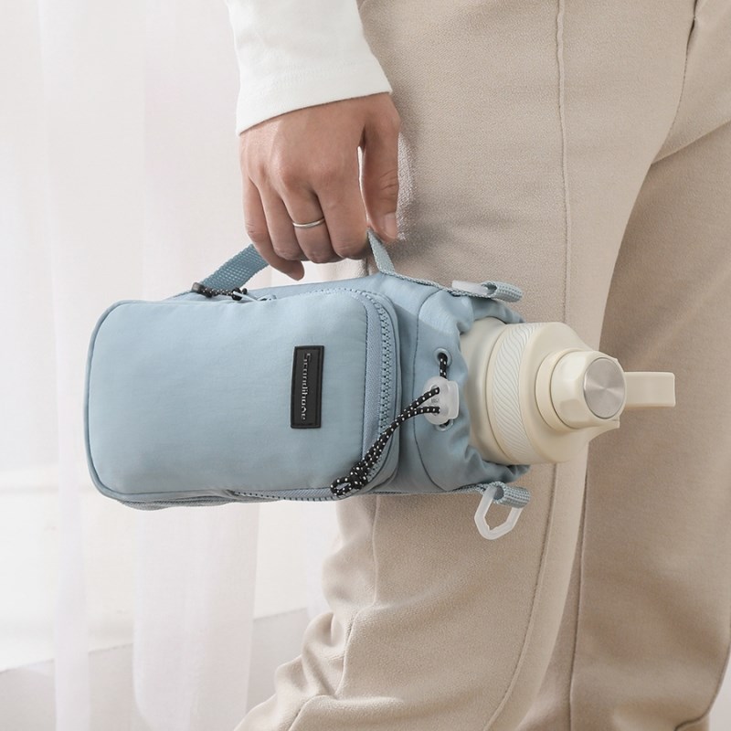 旅行斜挎水瓶包户外便携水壶手机斜背小包男女保温杯套矿泉水挂袋