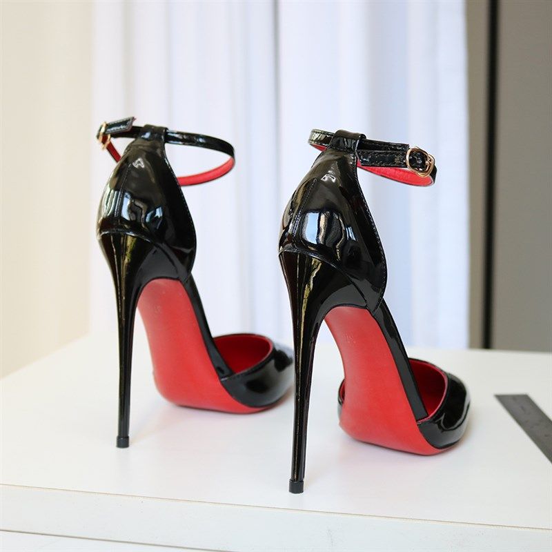 红底中空一字带超高跟凉鞋红色内里尖头浅口亮皮法式名媛大尺Y码1