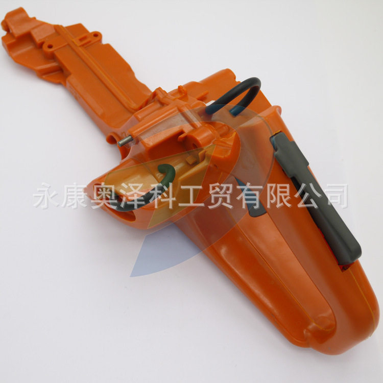 适用富世华Husqvarna胡斯华纳340/345/350/353汽油锯油壶油箱总成