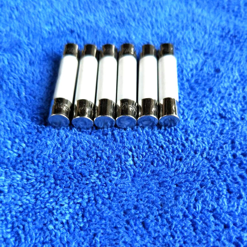 厂家生产保险管5x20 6.x30mm 30A-80A陶瓷保险丝管