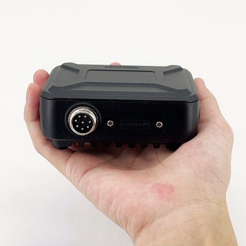 泉益通车载电台KT-WP12中文迷你车台屏显手咪自驾越野无线对讲机