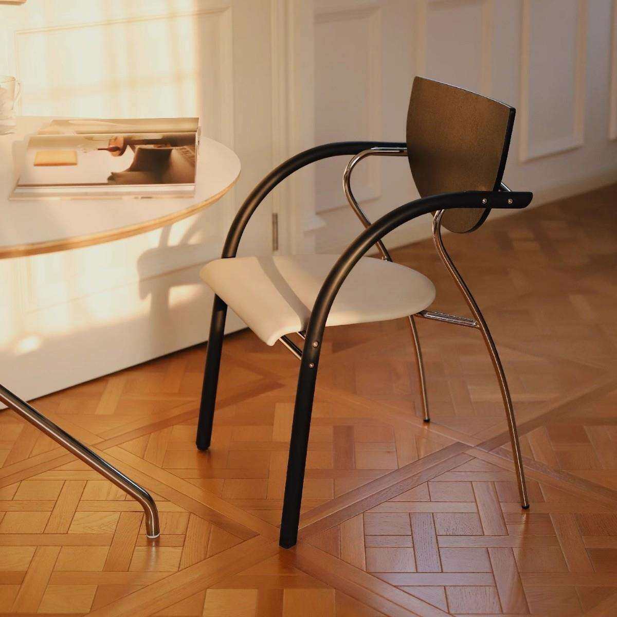 ZHUOS黑色索奈特餐椅现代简约扶手靠背椅软包坐垫电脑椅餐桌椅子