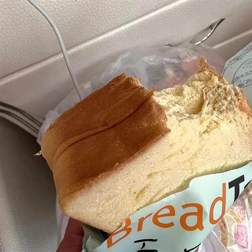 面包新语牛乳厚切吐司面包
