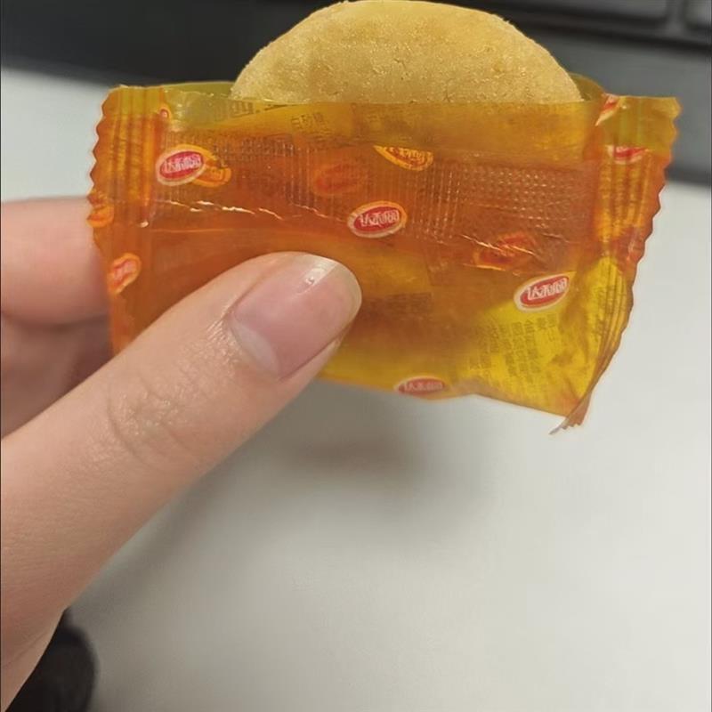 新日期达利园金麦圈椰奶味草莓蛋奶味糕点营养早餐网红零食甜甜圈