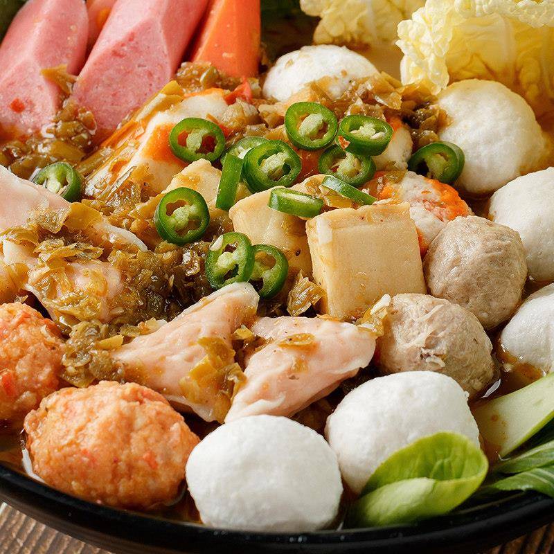 新货日龙火锅麻辣烫丸子商用撒尿牛肉丸脆骨丸甜不辣鲜菇贡丸食材