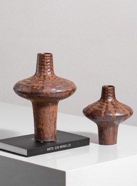 zon 侘寂风复古做旧手工陶瓷瓶焦糖色民宿陈列中古装饰品