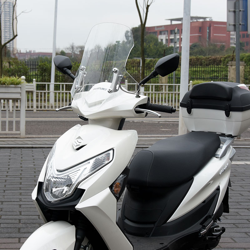 适用于济南铃木优驿UE125T风挡改装配件踏板摩托车前挡风玻璃改装