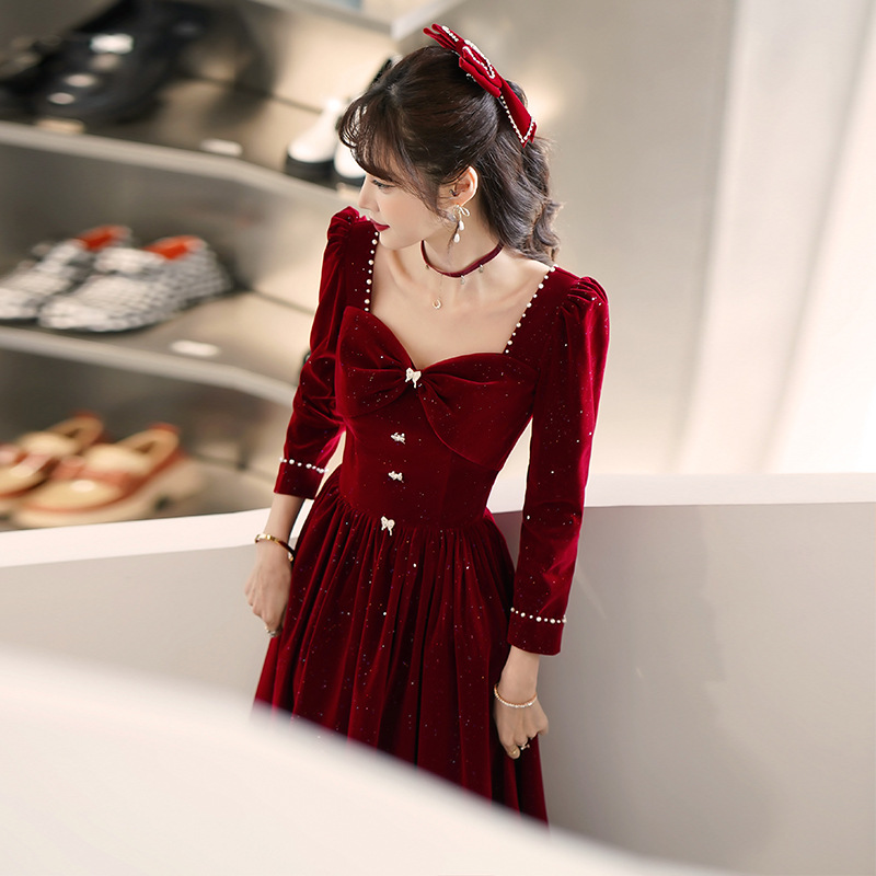 气质敬酒服晨袍新娘2025新款长款酒红色结婚订婚长袖晚礼服连衣裙