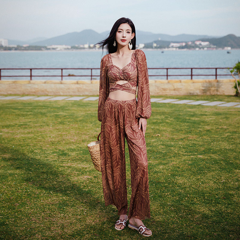 海边度假三件套分i体式泳衣女2024新款保守长袖长裤全身防晒游泳