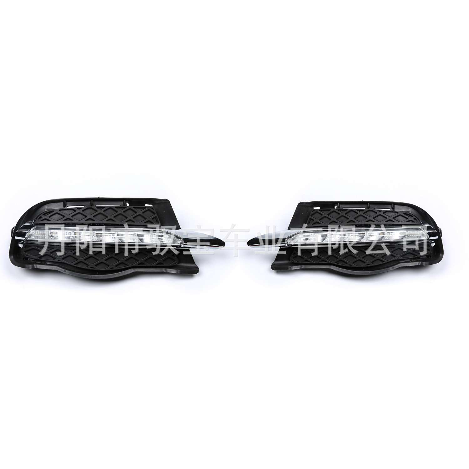 适用奔驰W204  C级 时尚版日行灯 LED前雾灯 前杠格栅 通风网