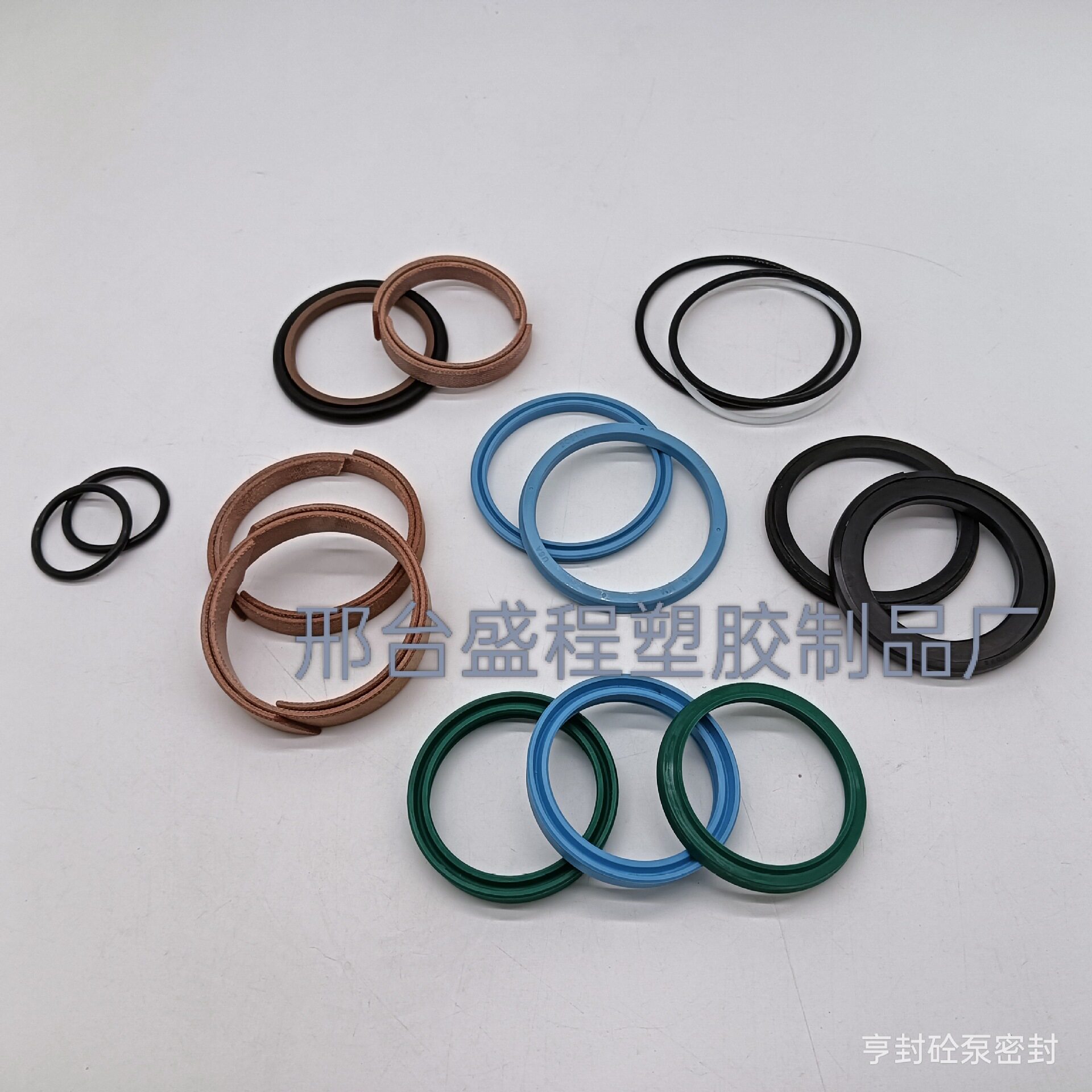 三一泵车前支腿展开油缸密封泵车配件支腿伸缩油缸密封修理包