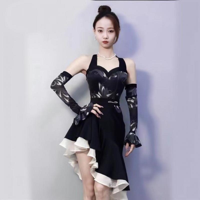 新款舞服夏季超辣拉丁舞分体套装练功成人儿童专业演出服比赛服