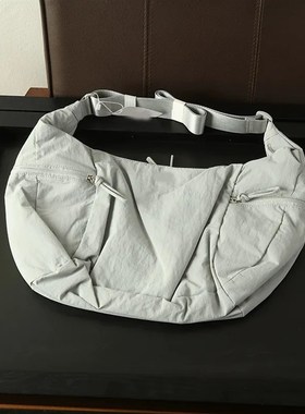 加急 大号来了 1j3L 代沟880 户外轻便防水双拉链大容量单肩腋下