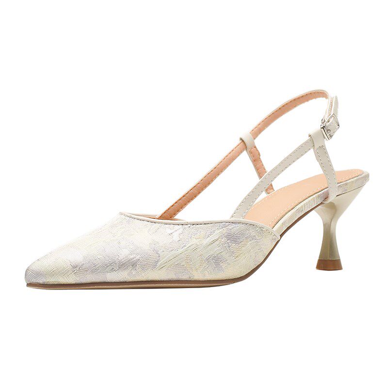 包头凉鞋女款夏季202q5新款外穿浅口法式新中式刺绣尖头细跟高跟