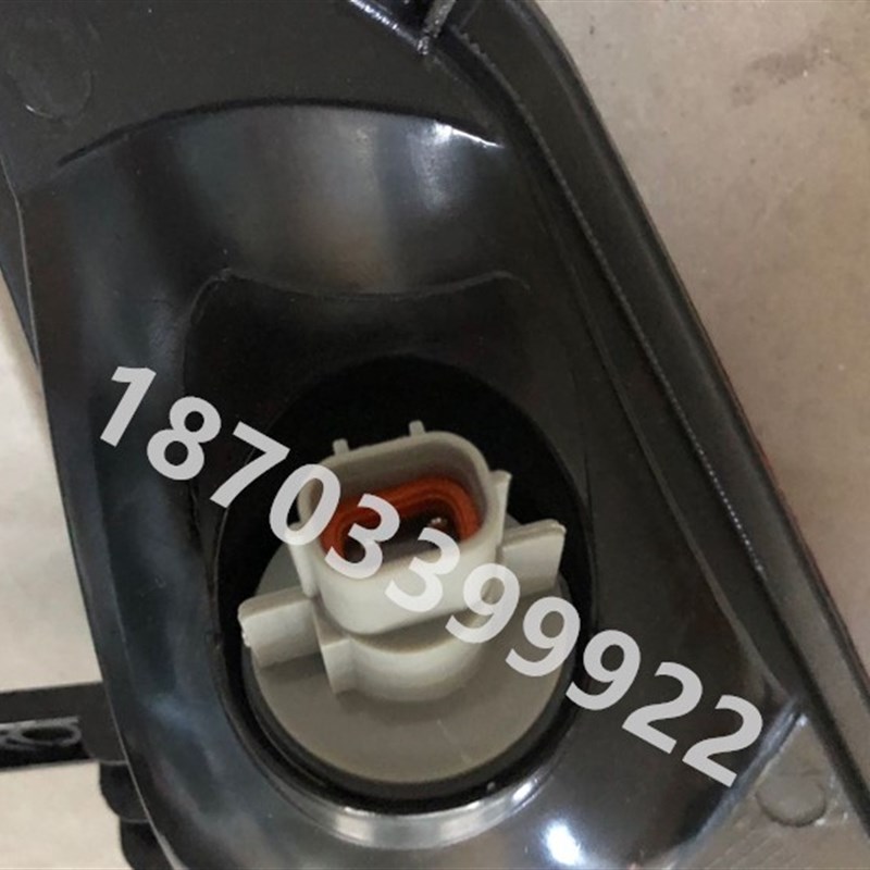 适配雷丁小骑士电动汽车后杠灯后尾灯雷丁小骑士后杠雾灯后杠灯