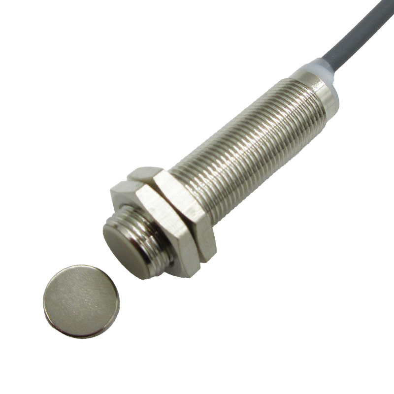 霍尔传感器NJK-5002C3三线磁性接近开关NS极双极性感应距离20mm