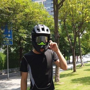 自行车头盔男女青少年山地车骑行头盔G林道越野单车安全盔超轻透