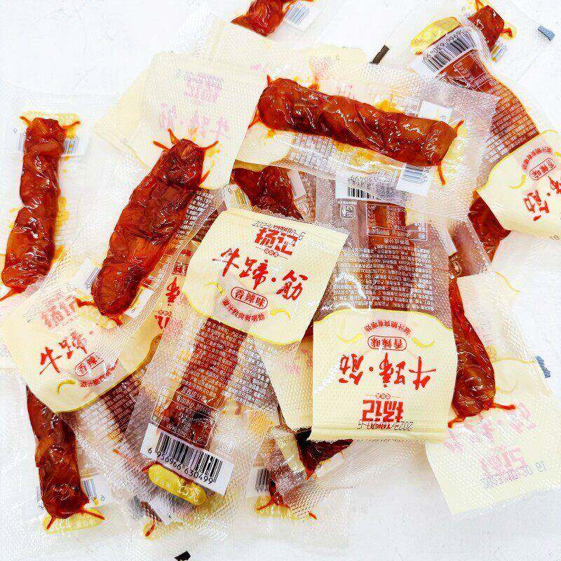 现货杨记牛蹄筋香辣烧烤味15克酱卤牛皮丁蹄皮熟食肉下酒休闲零食