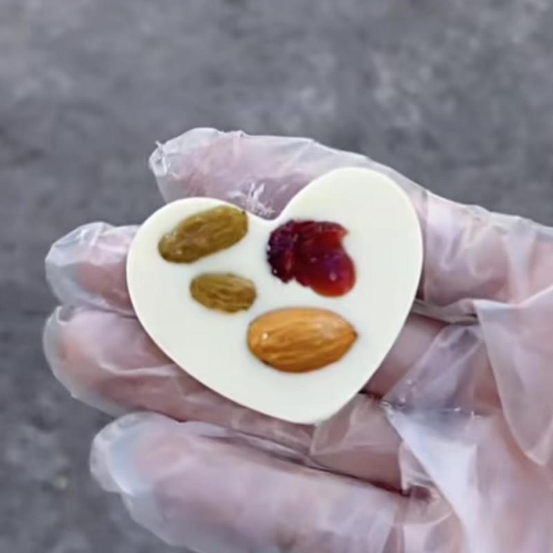 现货新疆发货坚果炒酸奶心型网红零食独立包装坚果混合孕妇休闲零