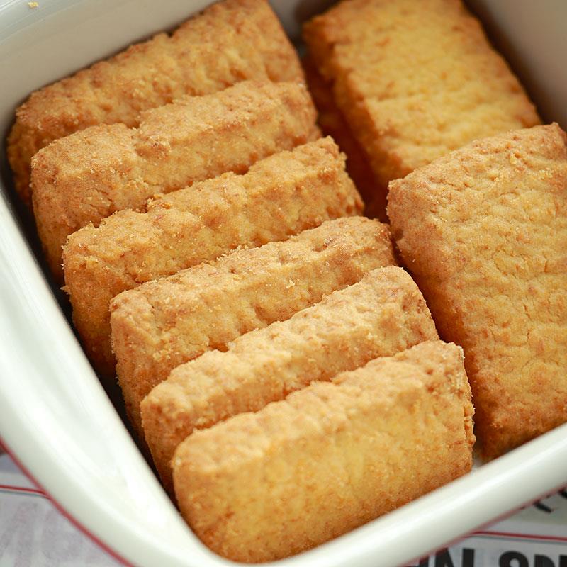 现货寻脆记奶油椰子酥咸蛋黄酥饼干 干椰蓉曲奇饼干 干办公室休闲